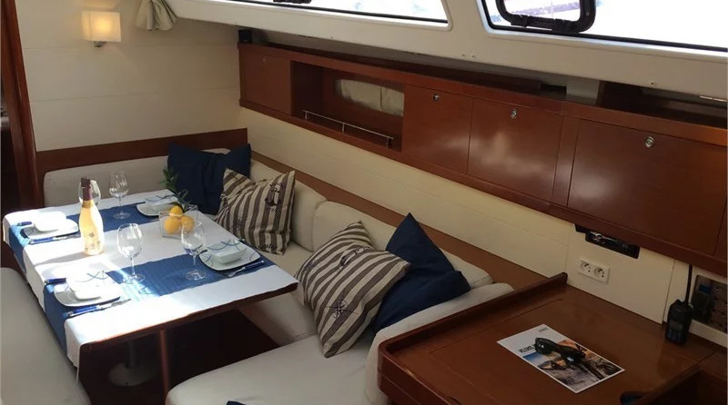 Beneteau Oceanis 50 Family