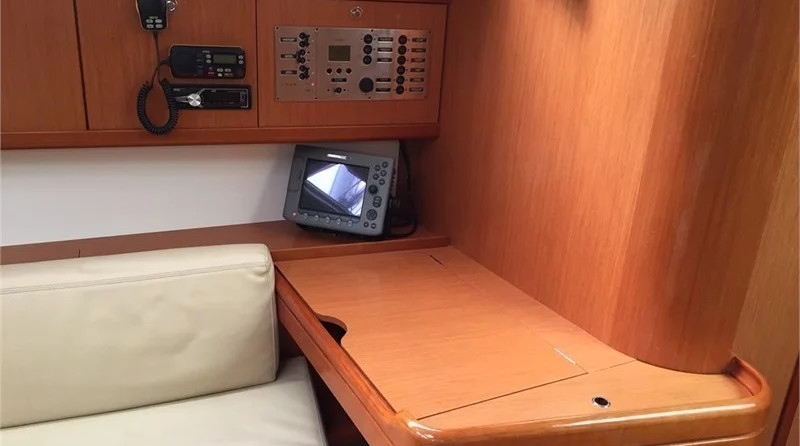Oceanis 43 (4Cab)