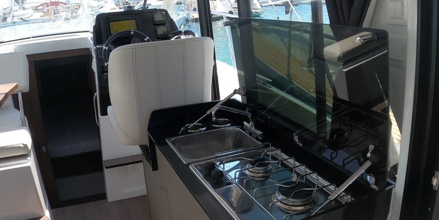 Beneteau Antares 9 OB