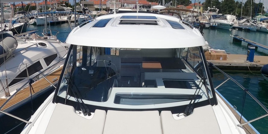 Beneteau Antares 9 OB