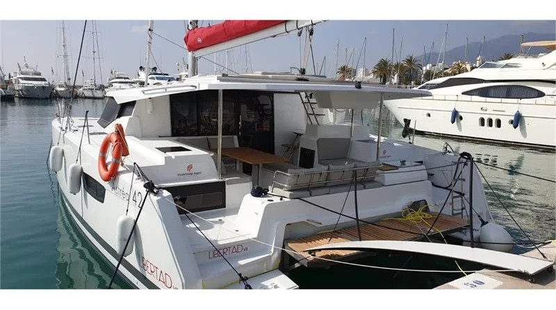 Fountaine Pajot Astrea 42