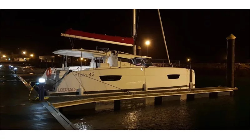 Fountaine Pajot Astrea 42