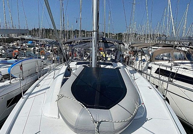 Beneteau Oceanis 51.1