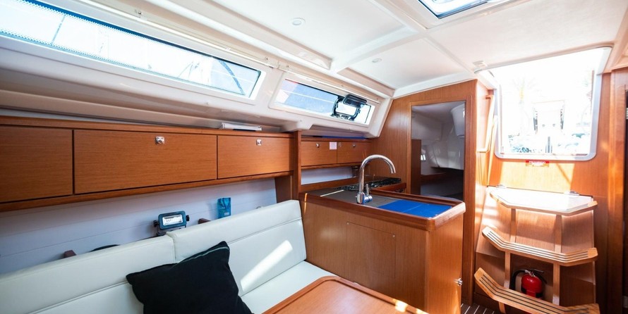 Bavaria CRUISER 34