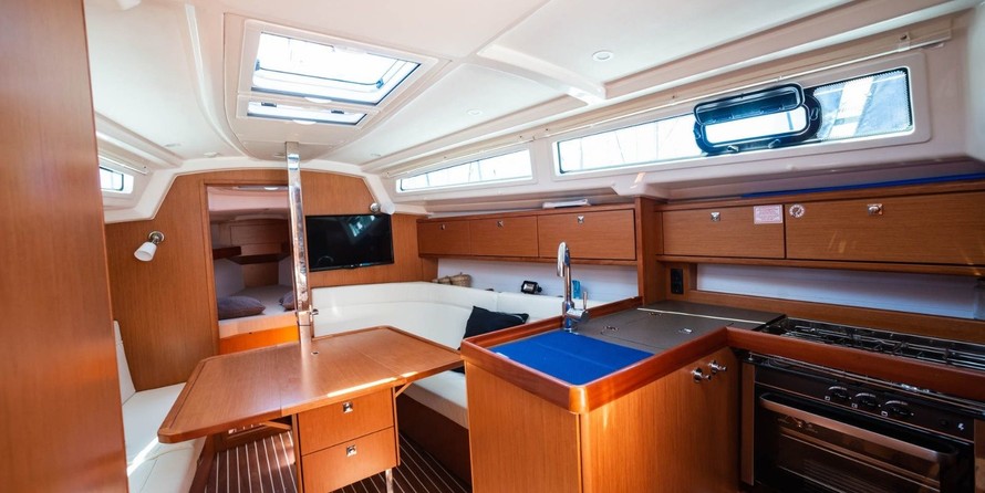 Bavaria CRUISER 34