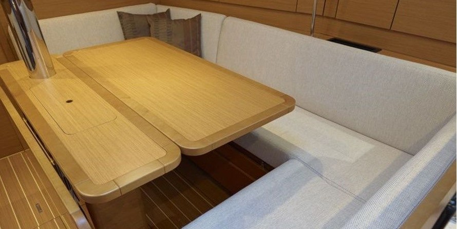 Jeanneau Sun Odyssey 379