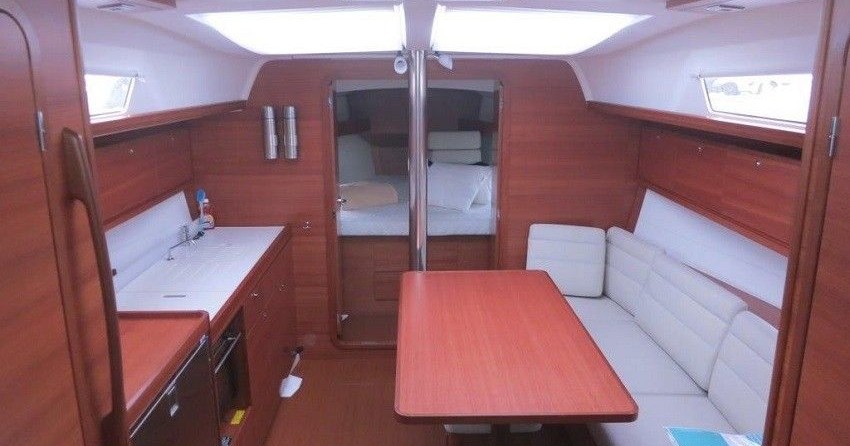 Dufour 382