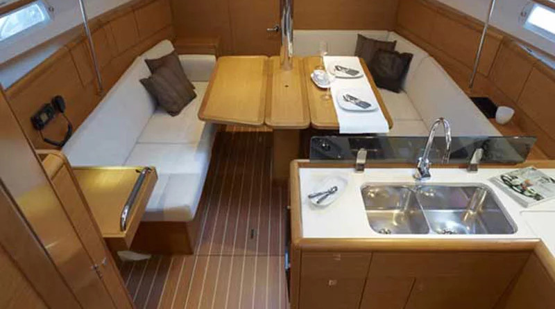Jeanneau Sun Odyssey 379