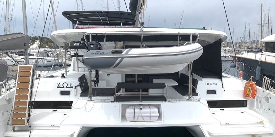 Lagoon 42
