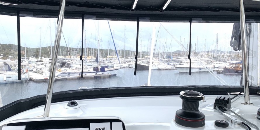 Lagoon 42