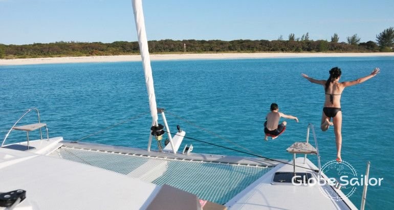 Fountaine Pajot Lucia 40