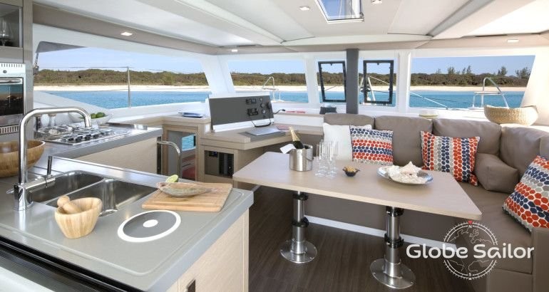 Fountaine Pajot Lucia 40