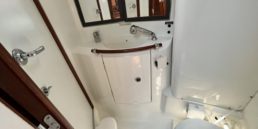 Beneteau Oceanis 423