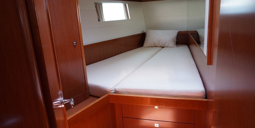 Beneteau Oceanis 48