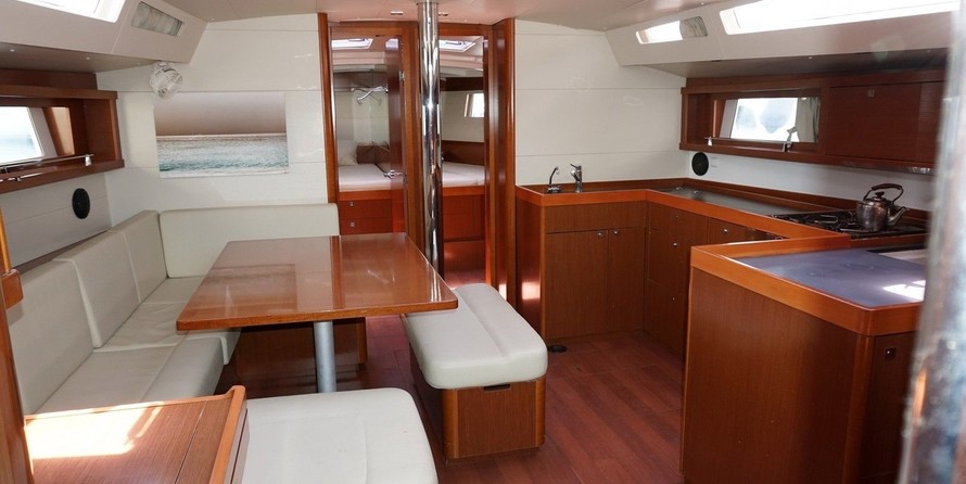 Beneteau Oceanis 48