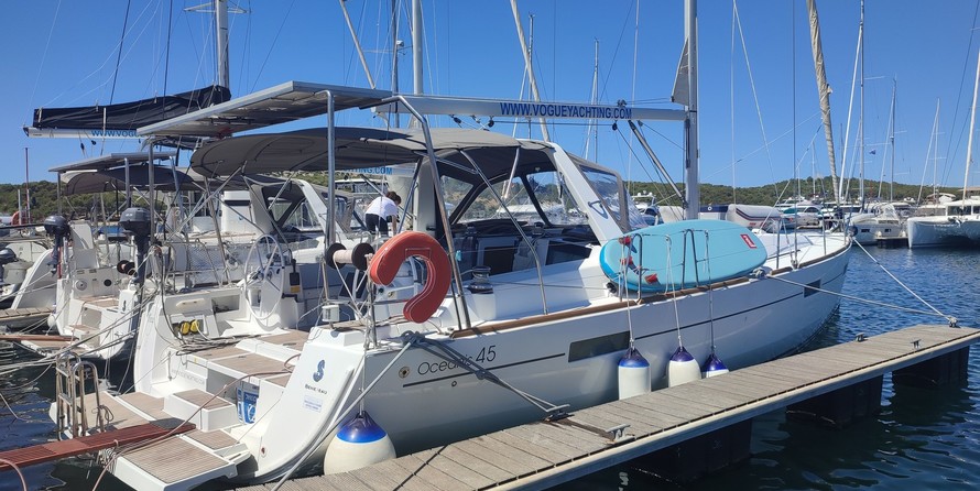 Beneteau Oceanis 45