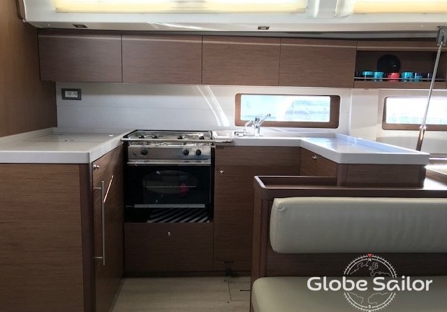Beneteau Oceanis 51.1