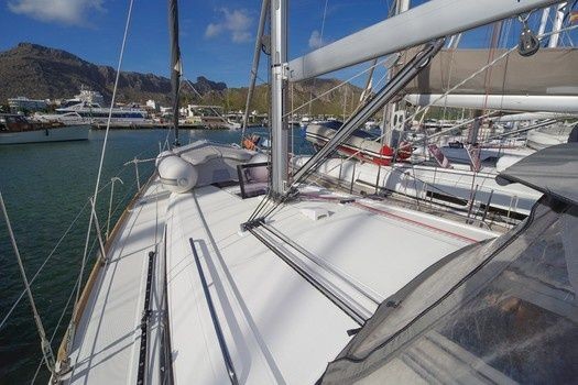 Beneteau Oceanis 38