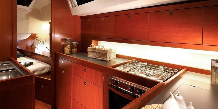 Beneteau Oceanis 48