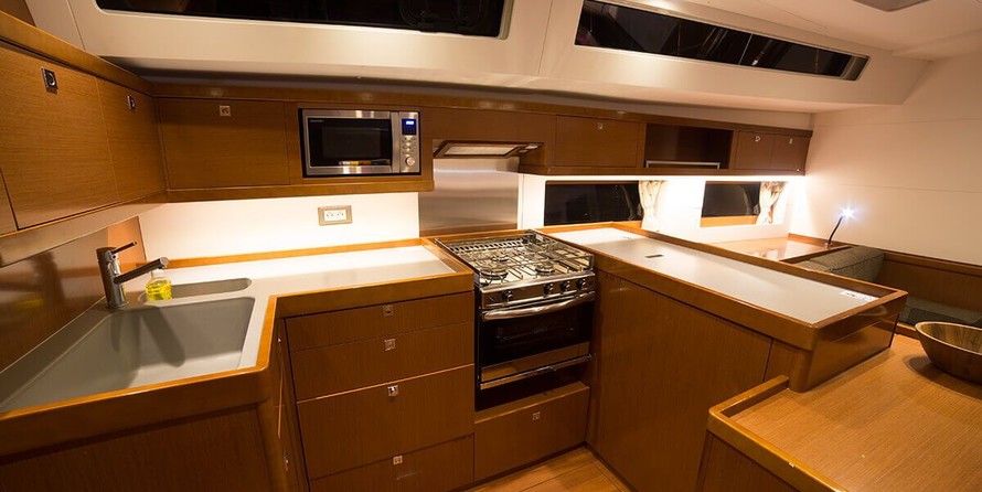 Beneteau Oceanis 55