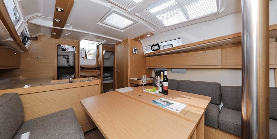 Dufour 382