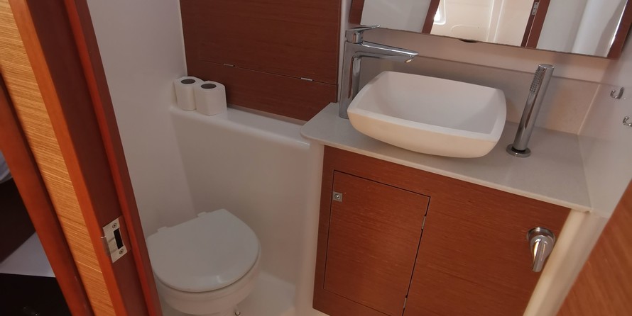 Dufour 382