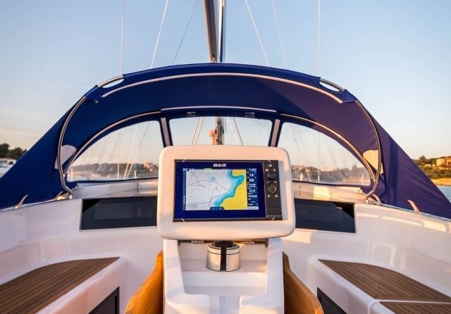 Hanse 418
