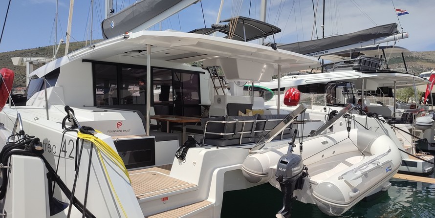 Fountaine Pajot Astréa 42