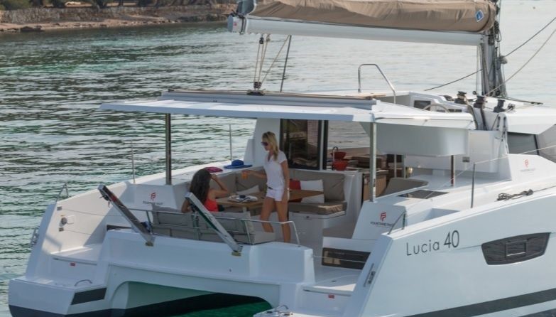 Fountaine Pajot Lucia 40