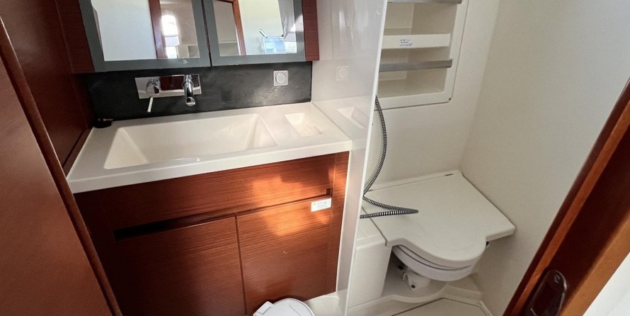 Hanse 418