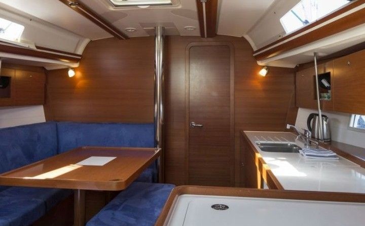 Dufour 375