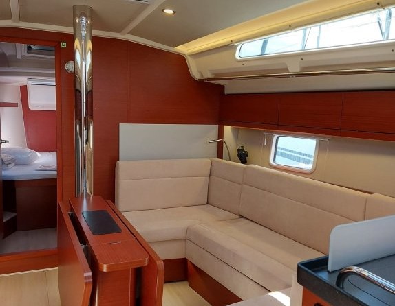 Hanse 418