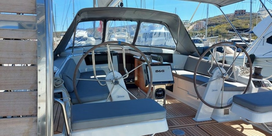 Hanse 418