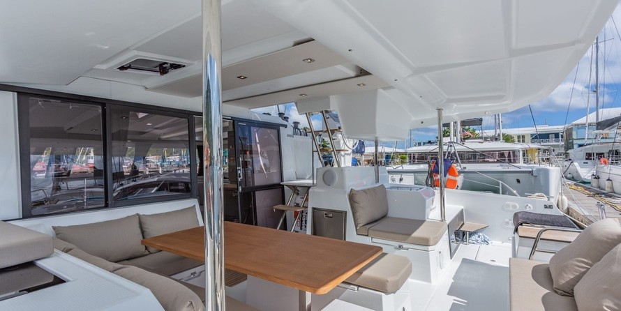Fountaine Pajot Astréa 42