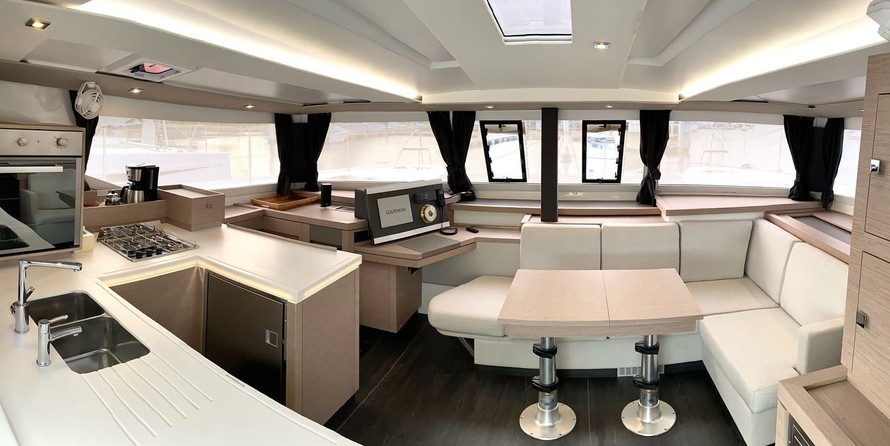 Fountaine Pajot Astréa 42