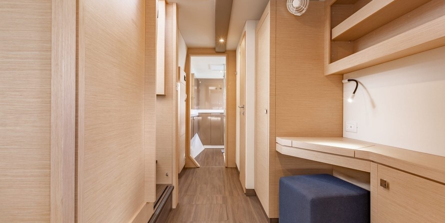 Fountaine Pajot Astréa 42