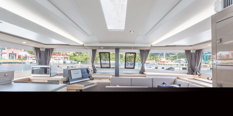 Fountaine Pajot Astréa 42