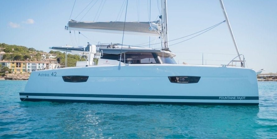 Fountaine Pajot Astréa 42