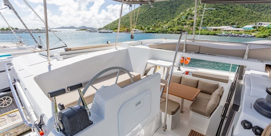 Fountaine Pajot Astréa 42