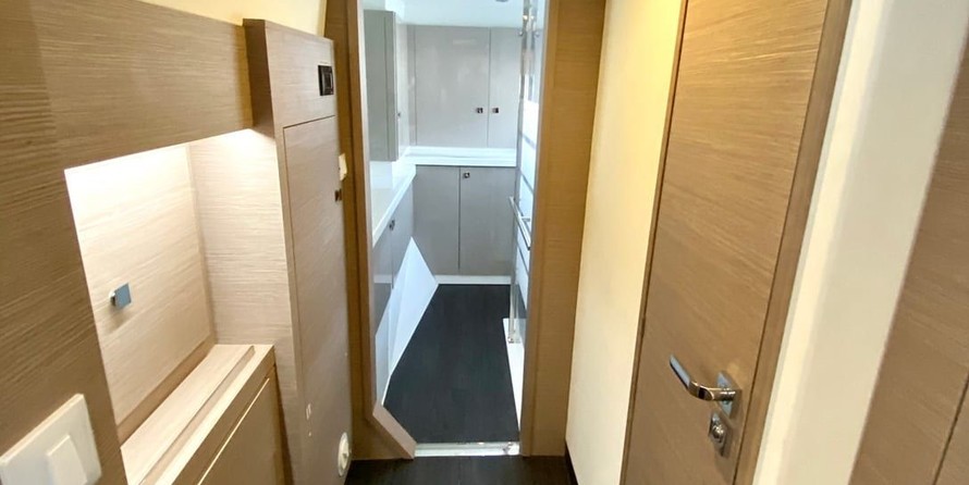 Fountaine Pajot Astréa 42