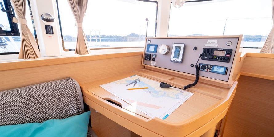 Lagoon 42