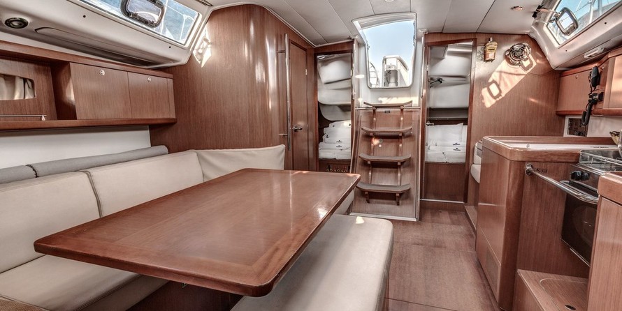 Beneteau Oceanis 40