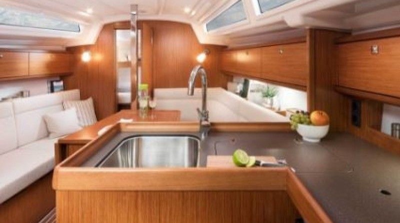 Bavaria CRUISER 34