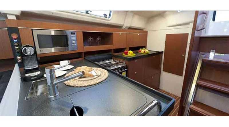 Hanse 385