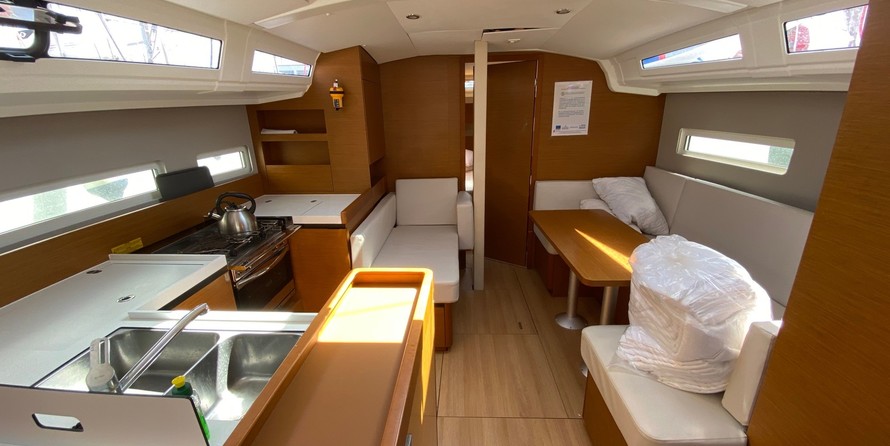 Beneteau Oceanis 41.1