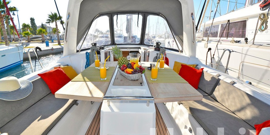 Beneteau Oceanis 35