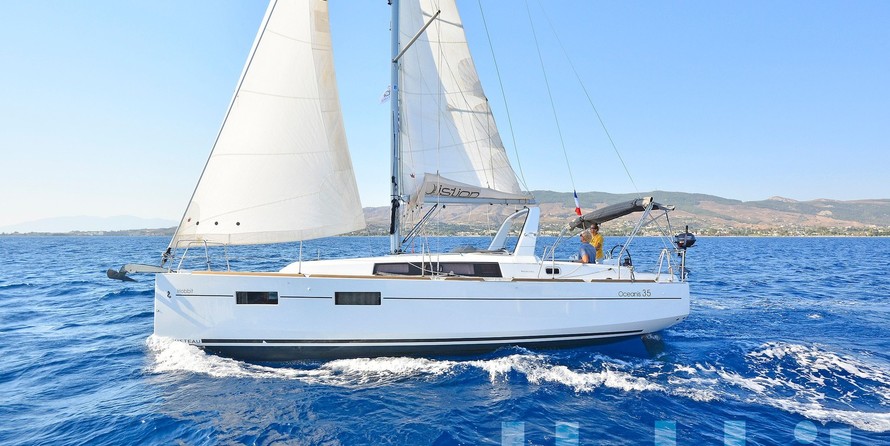 Beneteau Oceanis 35