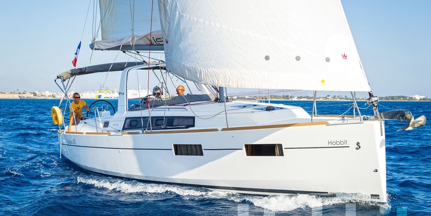 Beneteau Oceanis 35