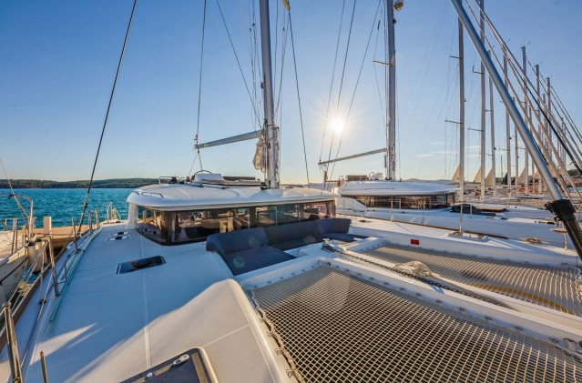 Lagoon 450 F