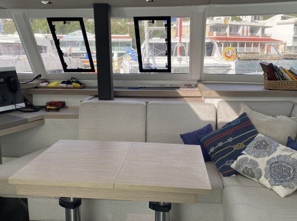 Fountaine Pajot Astréa 42